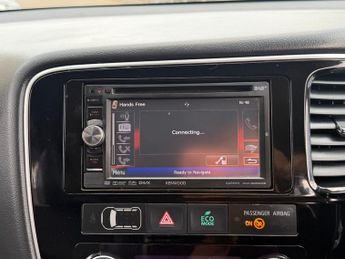 Mitsubishi Outlander 2.2 DI-D GX3 SUV 5dr Diesel Auto 4WD Euro 6 (147 ps)
