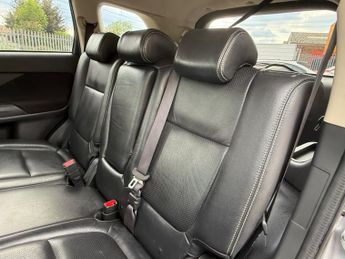Mitsubishi Outlander 2.2 DI-D GX3 SUV 5dr Diesel Auto 4WD Euro 6 (147 ps)