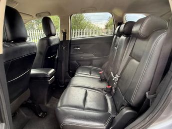 Mitsubishi Outlander 2.2 DI-D GX3 SUV 5dr Diesel Auto 4WD Euro 6 (147 ps)