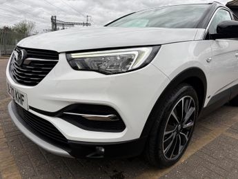 Vauxhall Grandland X 1.6 13.2kWh Elite Nav SUV 5dr Petrol Plug-in Hybrid Auto 4WD Eur