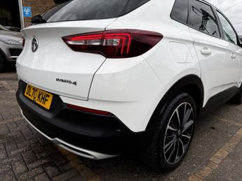 Vauxhall Grandland X 1.6 13.2kWh Elite Nav SUV 5dr Petrol Plug-in Hybrid Auto 4WD Eur