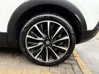 Vauxhall Grandland X 1.6 13.2kWh Elite Nav SUV 5dr Petrol Plug-in Hybrid Auto 4WD Eur