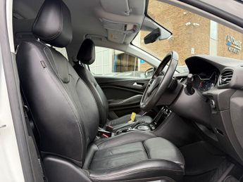 Vauxhall Grandland X 1.6 13.2kWh Elite Nav SUV 5dr Petrol Plug-in Hybrid Auto 4WD Eur