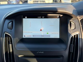 Ford Focus 1.0T EcoBoost Zetec Edition Hatchback 5dr Petrol Auto Euro 6 (s/