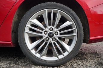 Ford Focus 2.0 EcoBlue Vignale Estate 5dr Diesel Auto Euro 6 (s/s) (150 ps)