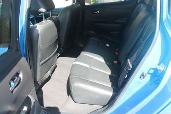 Nissan LEAF 40kWh Tekna Hatchback 5dr Electric Auto (150 ps)