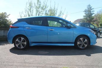 Nissan LEAF 40kWh Tekna Hatchback 5dr Electric Auto (150 ps)