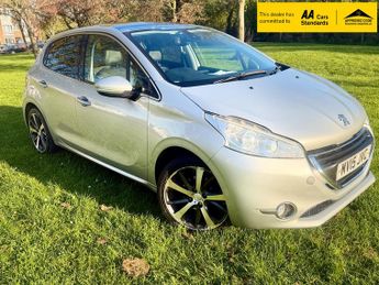 Peugeot 208 1.6 VTi Feline Hatchback 5dr Petrol Manual Euro 5 (Nav) (120 ps)