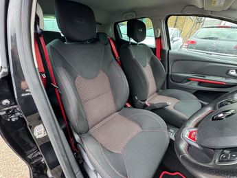 Renault Clio 1.6 TCe Renaultsport Nav Trophy Hatchback 5dr Petrol Auto Euro 6