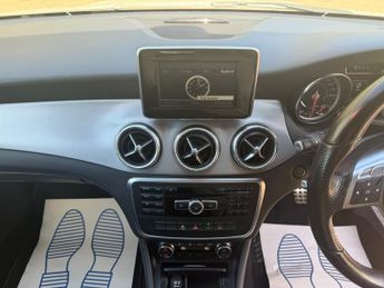 Mercedes-Benz CLA Class 2.0 CLA45 AMG Coupe 4dr Petrol SpdS DCT 4MATIC Euro 6 (s/s) (360