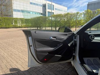 Mercedes-Benz CLA Class 2.0 CLA45 AMG Coupe 4dr Petrol SpdS DCT 4MATIC Euro 6 (s/s) (360