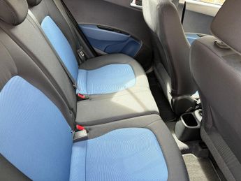 Hyundai i10 1.2 Premium Hatchback 5dr Petrol Auto Euro 5 (87 ps)