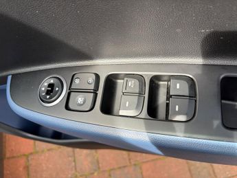 Hyundai i10 1.2 Premium Hatchback 5dr Petrol Auto Euro 5 (87 ps)