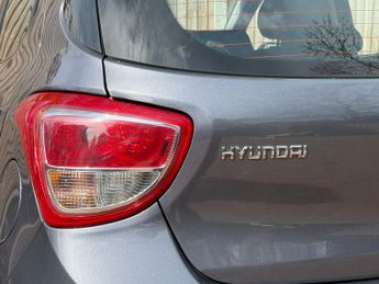 Hyundai i10 1.2 Premium Hatchback 5dr Petrol Auto Euro 5 (87 ps)