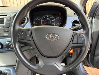 Hyundai i10 1.2 Premium Hatchback 5dr Petrol Auto Euro 5 (87 ps)