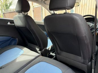 Hyundai i10 1.2 Premium Hatchback 5dr Petrol Auto Euro 5 (87 ps)