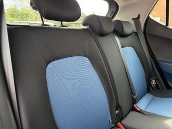 Hyundai i10 1.2 Premium Hatchback 5dr Petrol Auto Euro 5 (87 ps)
