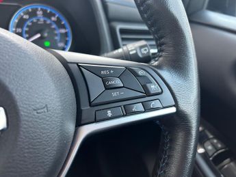 Nissan LEAF 40kWh N-Connecta Hatchback Electric Auto (150 ps) 5dr