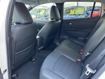 Nissan LEAF 39kWh N-Connecta Hatchback Electric Auto (150 ps) 5dr