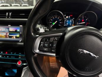 Jaguar XF 2.0d R-Sport Saloon 4dr Diesel Auto Euro 6 (s/s) (180 ps)