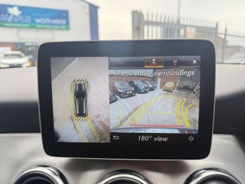 Mercedes-Benz GLA 2.1 GLA200d AMG Line (Premium) SUV 5dr Diesel 7G-DCT Euro 6 (s/s