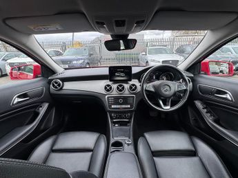 Mercedes-Benz GLA 1.6 GLA200 Sport (Executive) SUV 5dr Petrol 7G-DCT Euro 6 (s/s) 