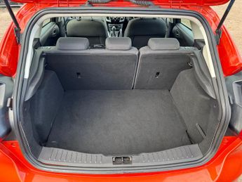 Ford Focus 1.6 Titanium Hatchback 5dr Petrol Powershift Euro 5 (125 ps)