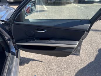 BMW 3 Series 2.0 320i SE Saloon 4dr Petrol Steptronic Euro 4 (170 ps)