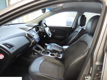 Hyundai ix35 2.0 CRDi SE SUV 5dr Diesel Manual 4WD Euro 5 (134 bhp)