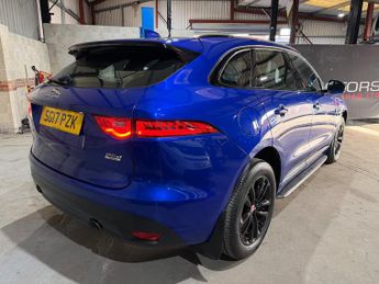 Jaguar F-Pace 2.0 D240 R-Sport SUV 5dr Diesel Auto AWD Euro 6 (s/s) (240 ps)