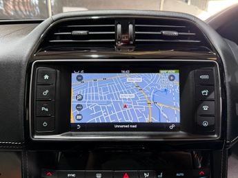 Jaguar F-Pace 2.0 D240 R-Sport SUV 5dr Diesel Auto AWD Euro 6 (s/s) (240 ps)