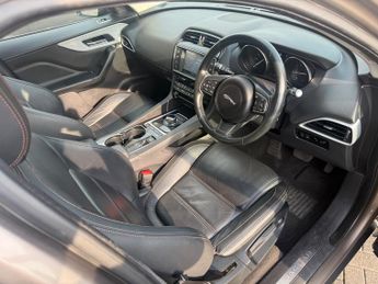 Jaguar F-Pace 2.0 D180 Prestige SUV 5dr Diesel Auto AWD Euro 6 (s/s) (180 ps)