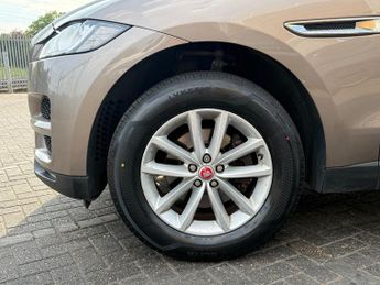 Jaguar F-Pace 2.0 D180 Prestige SUV 5dr Diesel Auto AWD Euro 6 (s/s) (180 ps)