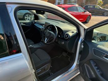 Mercedes-Benz B Class SE B180 CDi BlueEfficiency 1.8 MPV 5 Dr Diesel Auto 7G-DCT Euro 