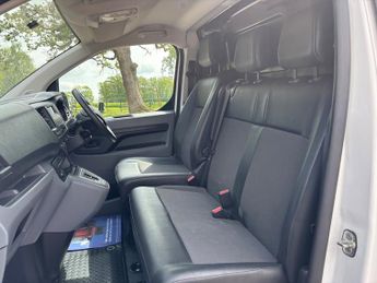 Peugeot E-EXPERT e 1000 50kWh S Standard Panel Van 6dr Electric Auto MWB (136 ps)