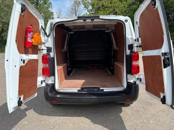 Peugeot E-EXPERT e 1000 50kWh S Standard Panel Van 6dr Electric Auto MWB (136 ps)