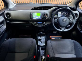 Toyota Yaris 1.5 VVT-h Icon Tech Hatchback 5dr Petrol Hybrid E-CVT - AUTOMATI