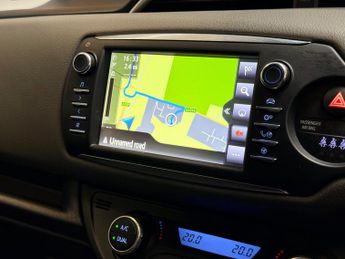 Toyota Yaris 1.5 VVT-h Icon Tech Hatchback 5dr Petrol Hybrid E-CVT - AUTOMATI