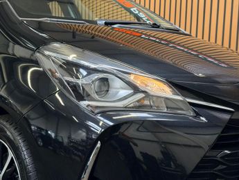 Toyota Yaris 1.5 VVT-h Icon Tech Hatchback 5dr Petrol Hybrid E-CVT - AUTOMATI