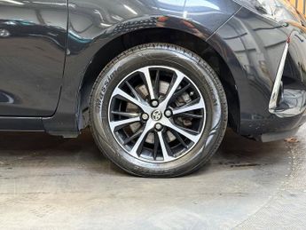Toyota Yaris 1.5 VVT-h Icon Tech Hatchback 5dr Petrol Hybrid E-CVT - AUTOMATI