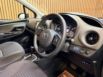 Toyota Yaris 1.5 VVT-h Icon Tech Hatchback 5dr Petrol Hybrid E-CVT - AUTOMATI