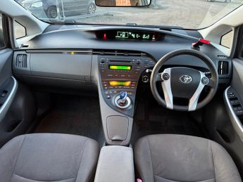 Toyota Prius 1.8 VVT-h T3 Hatchback 5dr Petrol Hybrid CVT Euro 5 (s/s) (136 p