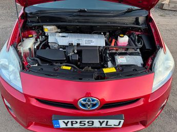 Toyota Prius 1.8 VVT-h T3 Hatchback 5dr Petrol Hybrid CVT Euro 5 (s/s) (136 p