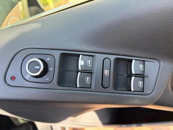 Volkswagen Tiguan 2.0 TDI BlueMotion Tech SE SUV 5dr Diesel DSG 4WD Euro 5 (s/s) (