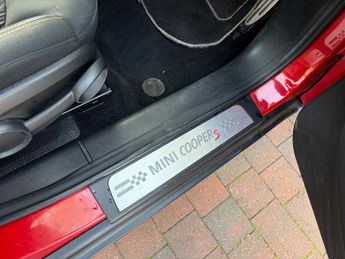 Mini Countryman 2.0 Cooper SD SUV 5dr Diesel Auto Euro 5 (143 ps)