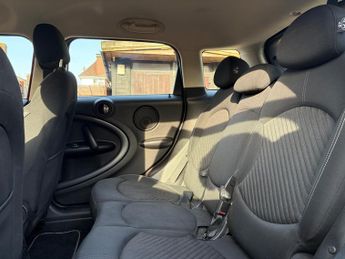 Mini Countryman 2.0 Cooper SD SUV 5dr Diesel Auto Euro 5 (143 ps)