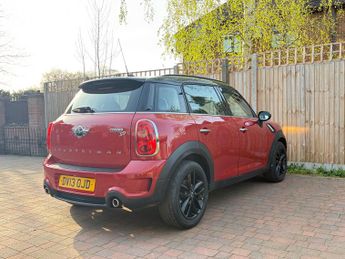 Mini Countryman 2.0 Cooper SD SUV 5dr Diesel Auto Euro 5 (143 ps)