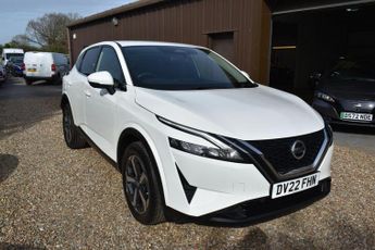 Nissan Qashqai 1.3 DIG-T MHEV N-Connecta XTRON Euro 6 (s/s) 5dr