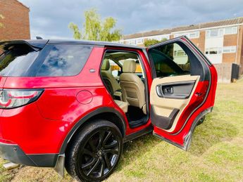 Land Rover Discovery Sport 2.0 TD4 HSE Black SUV 5dr Diesel Auto 4WD Euro 6 (s/s) (180 ps)