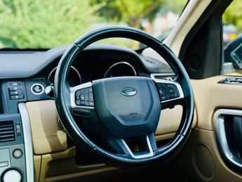 Land Rover Discovery Sport 2.0 TD4 HSE Black SUV 5dr Diesel Auto 4WD Euro 6 (s/s) (180 ps)